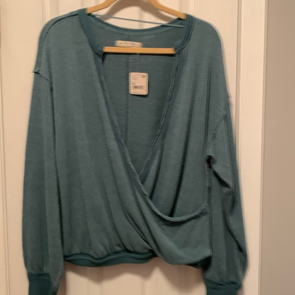 Free People Tops - NWT FREE PEOPLE ANYWAY TEE DEEP TEAL. SIZE L